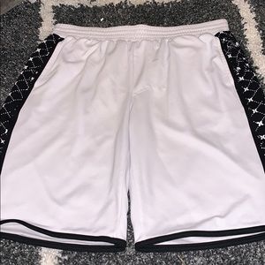 Sz L Hurley drawstring basketball style shorts